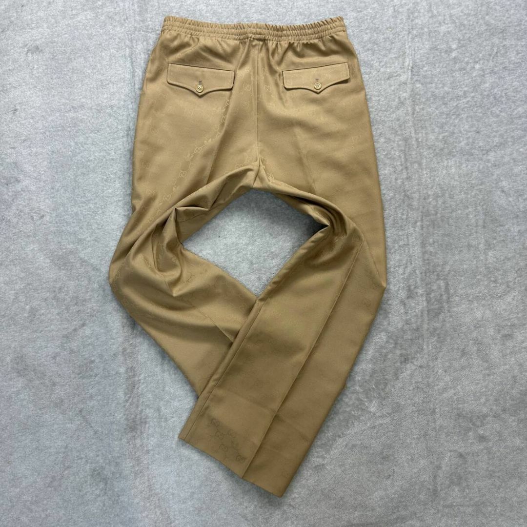 adidas - 新品 GUCCI Mサイズ相当 adidas GG柄 トラックパンツの adidas - 新品 GUCCI Mサイズ相当 adidas GG柄 トラックパンツの