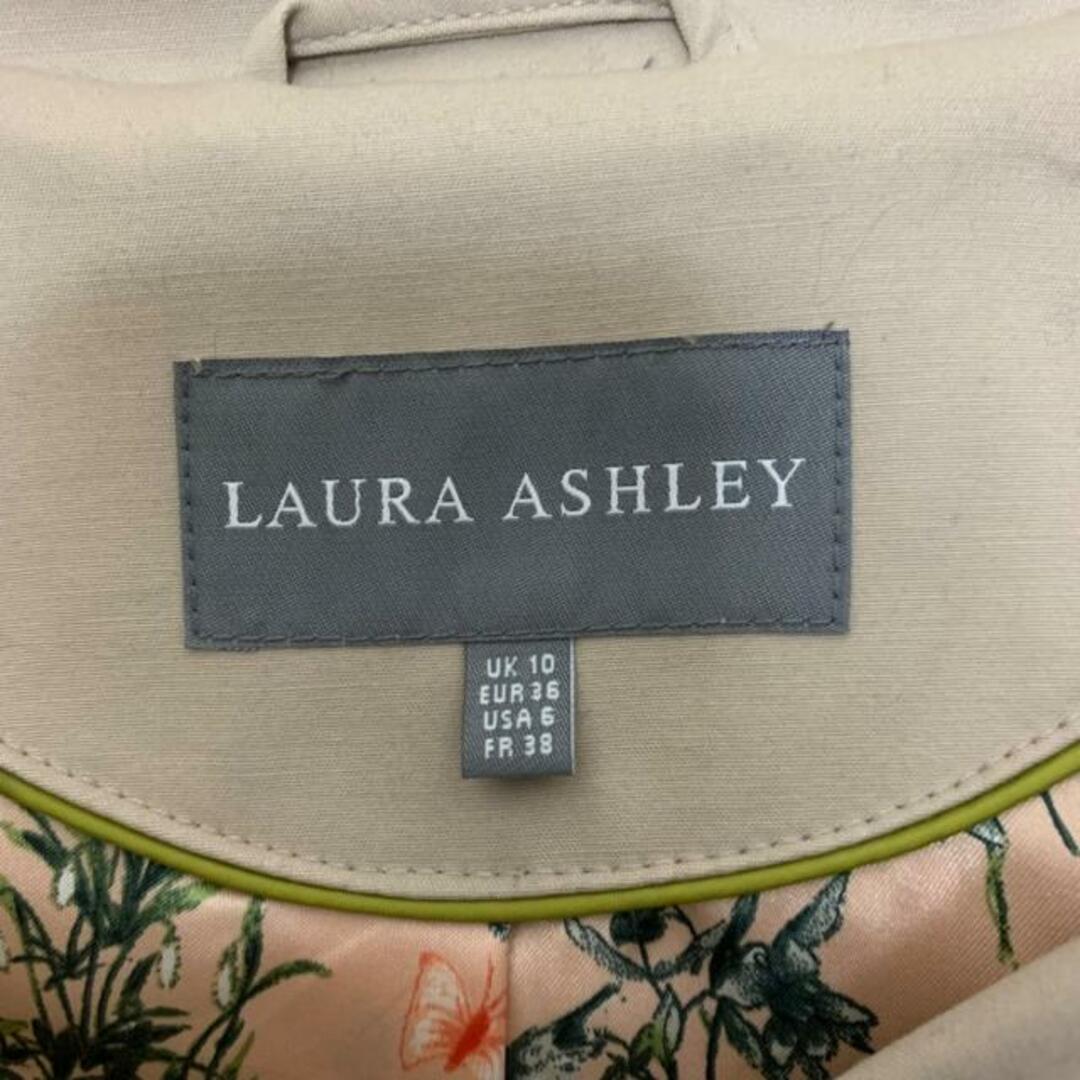 LAURA ASHLEY(ローラアシュレイ)のLAURAASHLEY(ローラアシュレイ) トレンチコート サイズ38 L レディース - ベージュ 長袖/春/秋 レディースのジャケット/アウター(トレンチコート)の商品写真