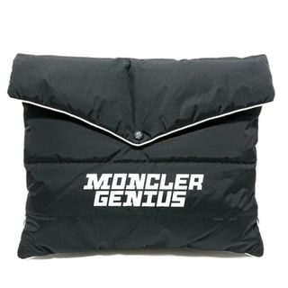 MONCLER(モンクレール) クラッチバッグ美品  - 黒×白 ナイロン