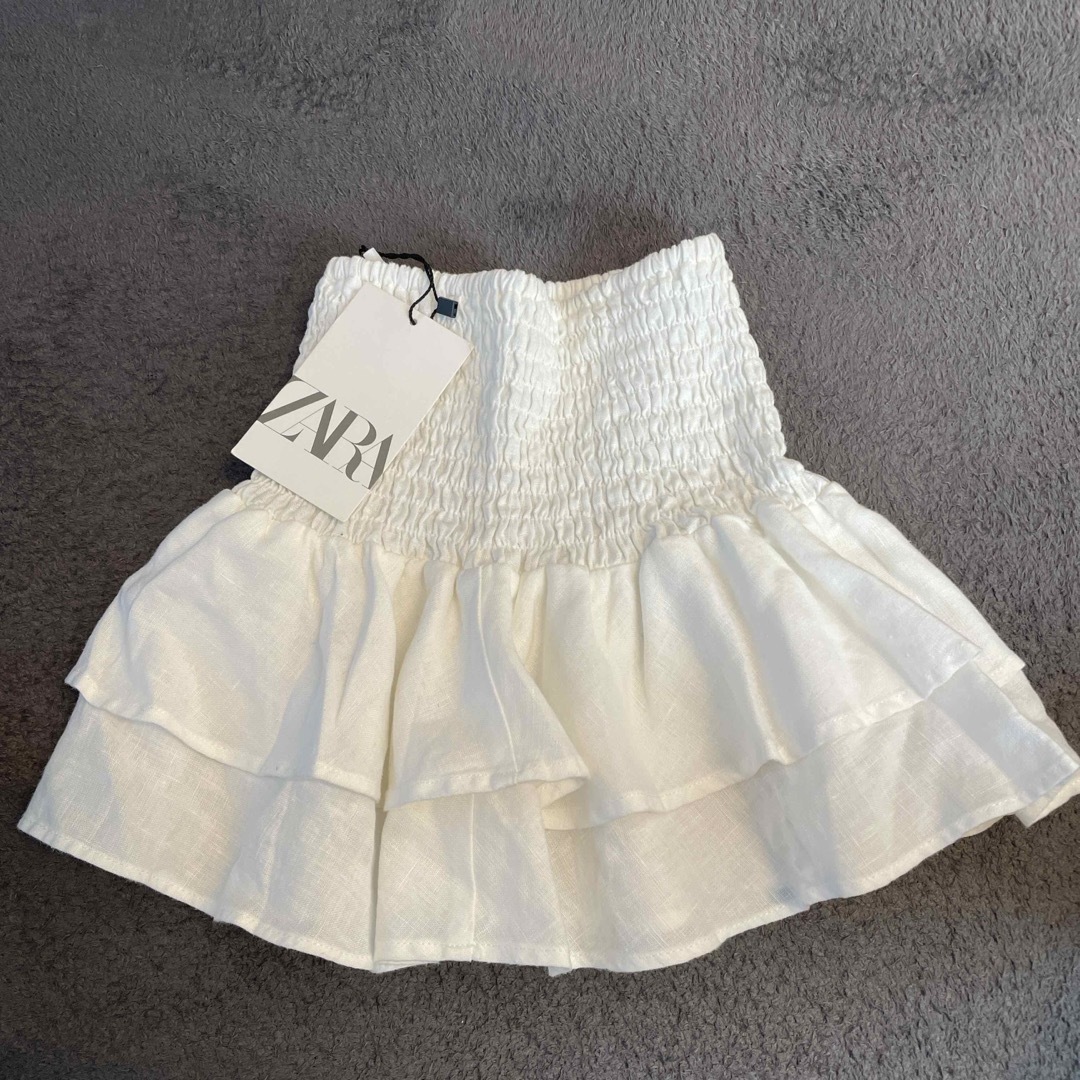 ZARA(ザラ)の新品未使用　ZARA スカート110 キッズ/ベビー/マタニティのキッズ服女の子用(90cm~)(スカート)の商品写真