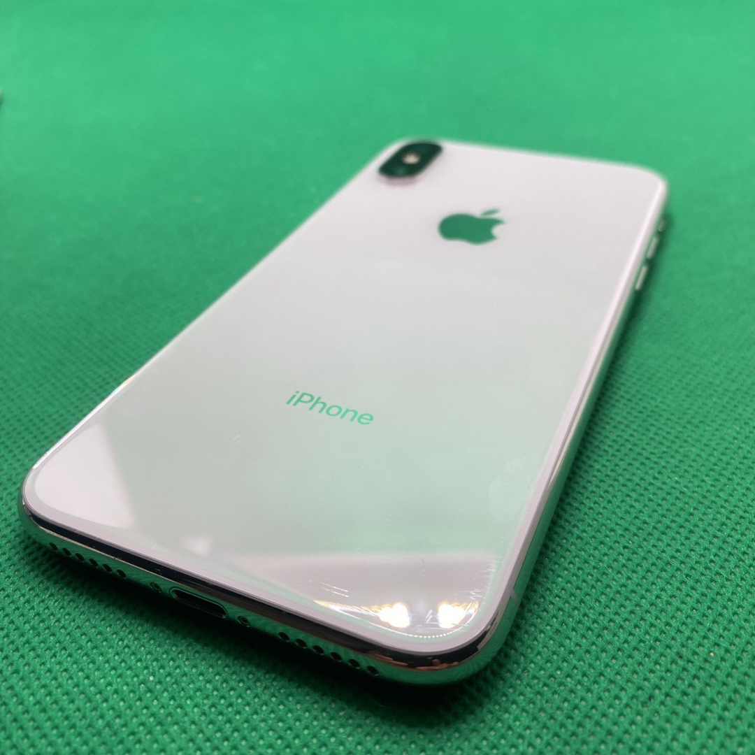 iPhone(アイフォーン)の【格安美品】iPhone X 64GB simフリー本体 646 スマホ/家電/カメラのスマートフォン/携帯電話(スマートフォン本体)の商品写真