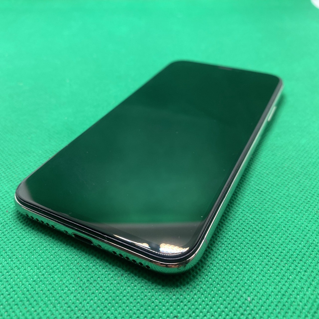 iPhone(アイフォーン)の【格安美品】iPhone X 64GB simフリー本体 646 スマホ/家電/カメラのスマートフォン/携帯電話(スマートフォン本体)の商品写真