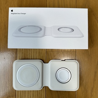 アップル(Apple)のApple純正　magsafe デュアル充電パッド(バッテリー/充電器)
