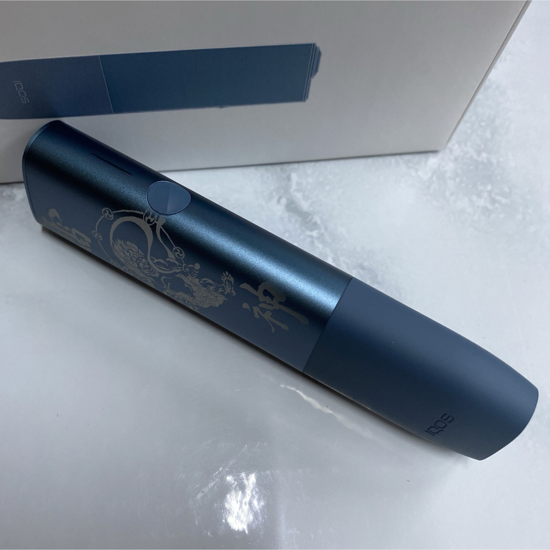 IQOS(アイコス)のiQOS ILUMA ONE イルマワン レーザー加工 雷神 風神 和彫り 青 メンズのファッション小物(タバコグッズ)の商品写真