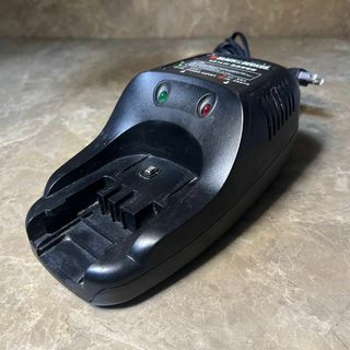 BLACK&DECKER 9.6-14.4v 充電器 5104635-00(工具/メンテナンス)