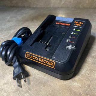 ブラックアンドデッカー(BLACK + DECKER)のBLACK⁺DECKER 充電器 90603580-TYPE JP01(工具/メンテナンス)