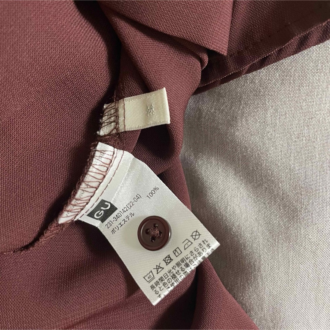 GU(ジーユー)のGU エアリーシャツ半袖 ダークブラウン レディースのトップス(シャツ/ブラウス(半袖/袖なし))の商品写真