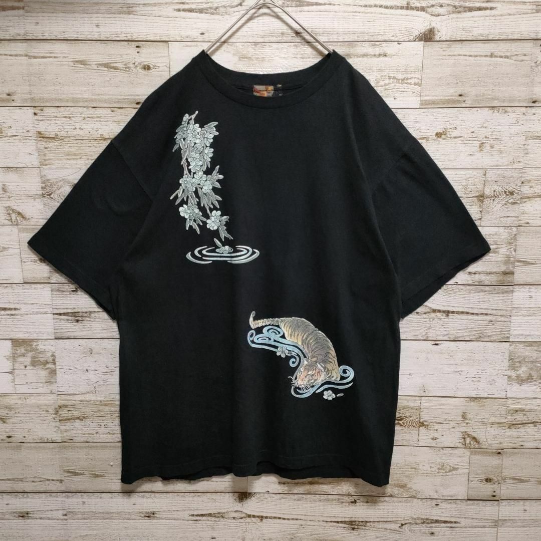 【585】和風屏風　掛け軸　トラ虎唐獅子半袖Tシャツバックプリント後ろ側切り替え メンズのトップス(Tシャツ/カットソー(半袖/袖なし))の商品写真