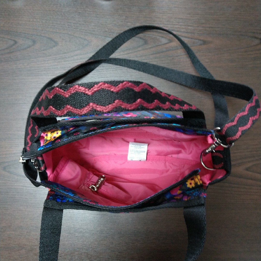 LeSportsac(レスポートサック)のモンチッチ様専用　LeSportsacのショルダーバッグ レディースのバッグ(ショルダーバッグ)の商品写真