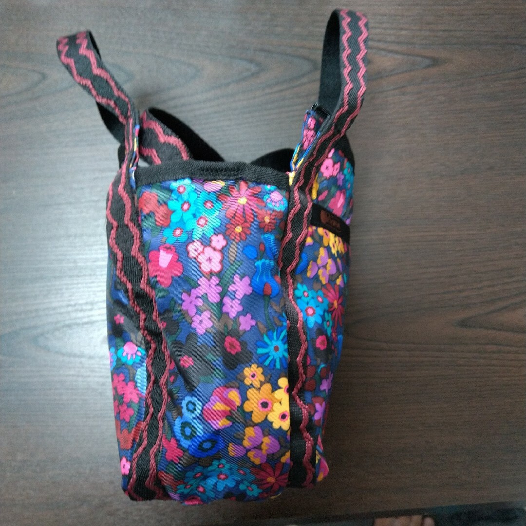 LeSportsac(レスポートサック)のモンチッチ様専用　LeSportsacのショルダーバッグ レディースのバッグ(ショルダーバッグ)の商品写真