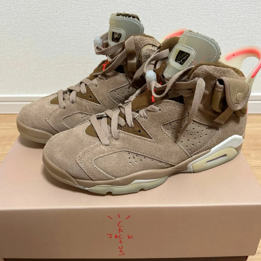 Jordan Brand（NIKE）(ジョーダン)のTravisScott NikeAirJordan6 British Khaki レディースの靴/シューズ(スニーカー)の商品写真