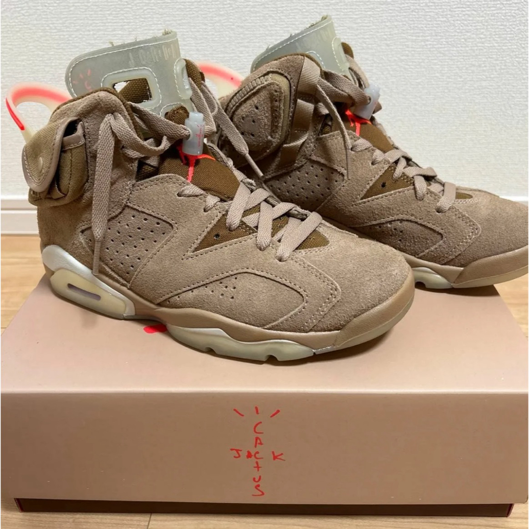 Jordan Brand（NIKE）(ジョーダン)のTravisScott NikeAirJordan6 British Khaki レディースの靴/シューズ(スニーカー)の商品写真