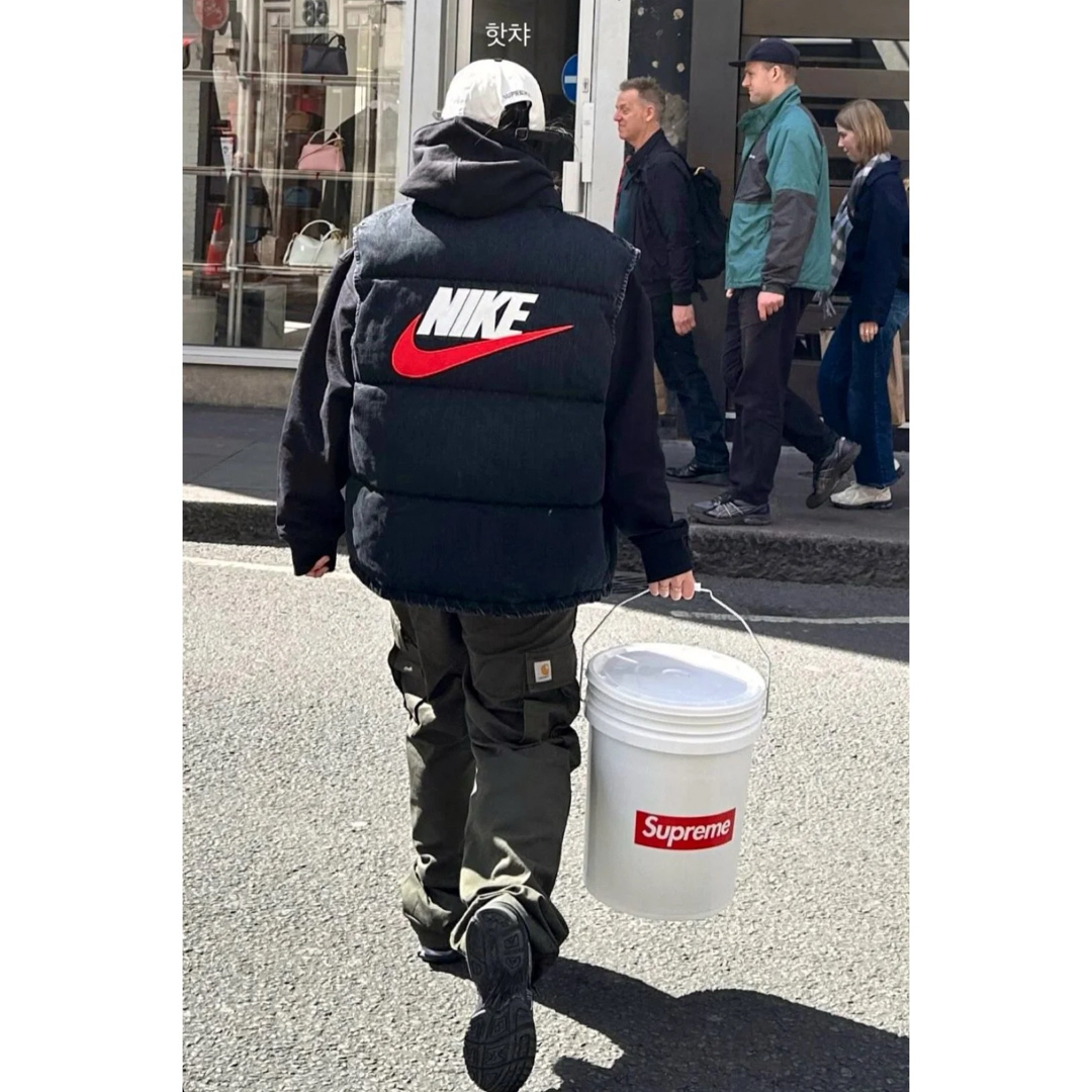 Supreme - Supreme®/Nike® Denim Puffer Vestの通販 by アド's Supreme - Supreme®/Nike® Denim Puffer Vestの通販 by アド's