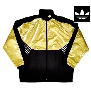 adidas(ナイロンジャケット ・ ゴールド/金色系)のフリマ adidas(ナイロンジャケット ・ ゴールド/金色系)のフリマ