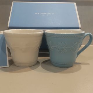 ウェッジウッド(WEDGWOOD)の【新品未使用】WEDGWOOD マグカップ　フェスティビティ(グラス/カップ)