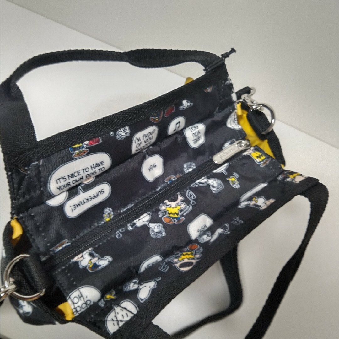 LeSportsac(レスポートサック)の新品　LeSportsac　SNOOPY　ピーナッツパルズ　スモールジェニー レディースのバッグ(ショルダーバッグ)の商品写真