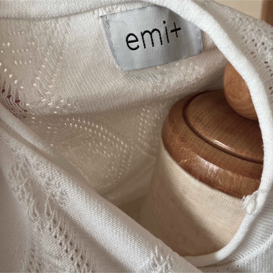 emi+   白ニットセーター　パフスリーブ　プルオーバーM〜Lサイズ レディースのトップス(ニット/セーター)の商品写真