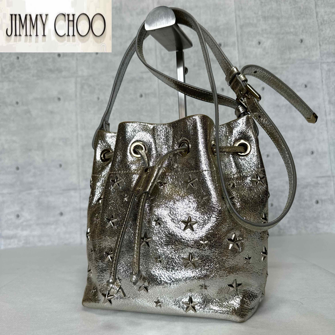 JIMMY CHOO(ジミーチュウ)の【美品】JIMMY CHOO JUNO/S シルバー 巾着 ショルダーバッグ レディースのバッグ(ショルダーバッグ)の商品写真