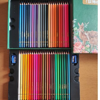 油性色鉛筆48色、ほぼ未使用。鉛筆削り２個付