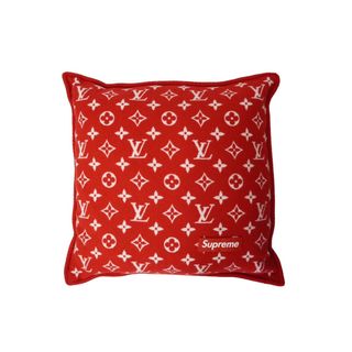 LOUIS VUITTON - LOUIS VUITTON ルイ ヴィトン × SUPREME シュプリーム コラボ クッション 枕 ピロー モノグラム MP1886 レッド 美品 中古 62521