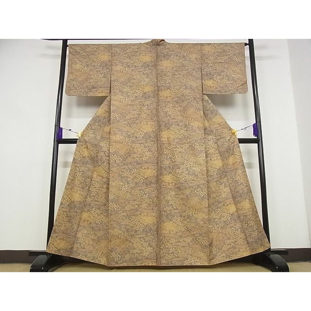 平和屋川間店■上質な紬　風景草花文　着丈160cm　裄丈65cm　正絹　逸品　B-ey3522 レディースの水着/浴衣(着物)の商品写真