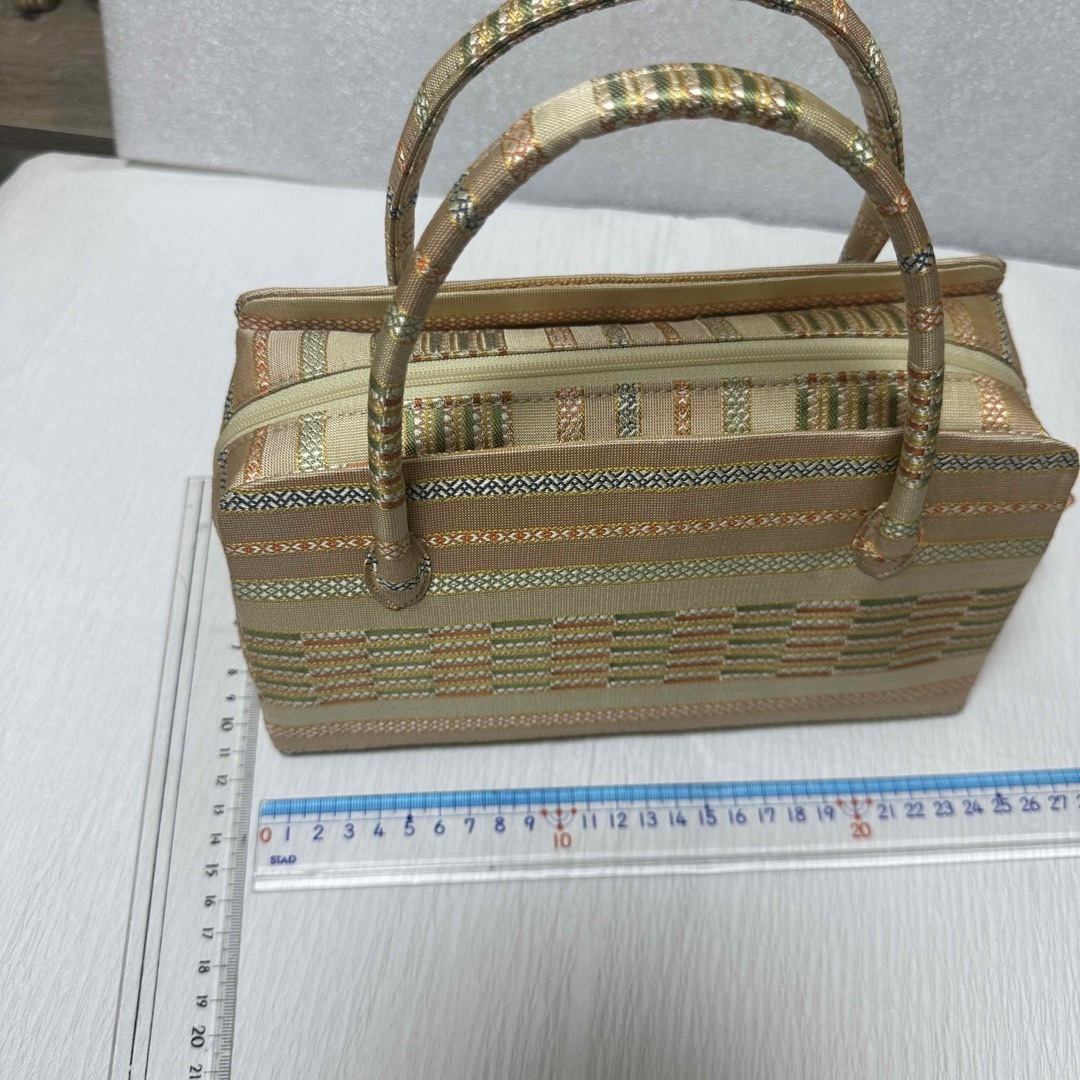 新品、未使用　利休バック　金糸不使用でおしゃれ着にも　小さいバッグ レディースの水着/浴衣(和装小物)の商品写真