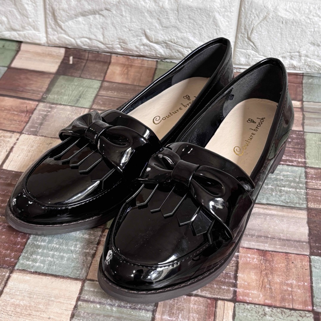 Couture Brooch(クチュールブローチ)のクチュール ブローチ エナメル ブラック　ローファー  サイズ表記　25cm レディースの靴/シューズ(ローファー/革靴)の商品写真