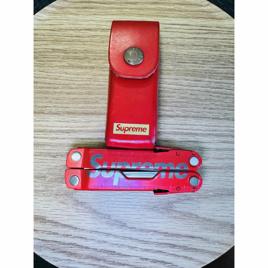 Supreme(シュプリーム)のSupreme Leatherman Rebar スポーツ/アウトドアのアウトドア(調理器具)の商品写真