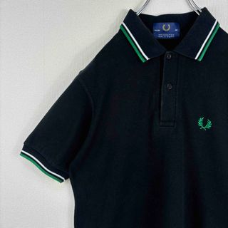 フレッドペリー(FRED PERRY)の大人気　フレッドペリー　ポロシャツ　M12 半袖　36 S 黒　白　緑　古着(ポロシャツ)