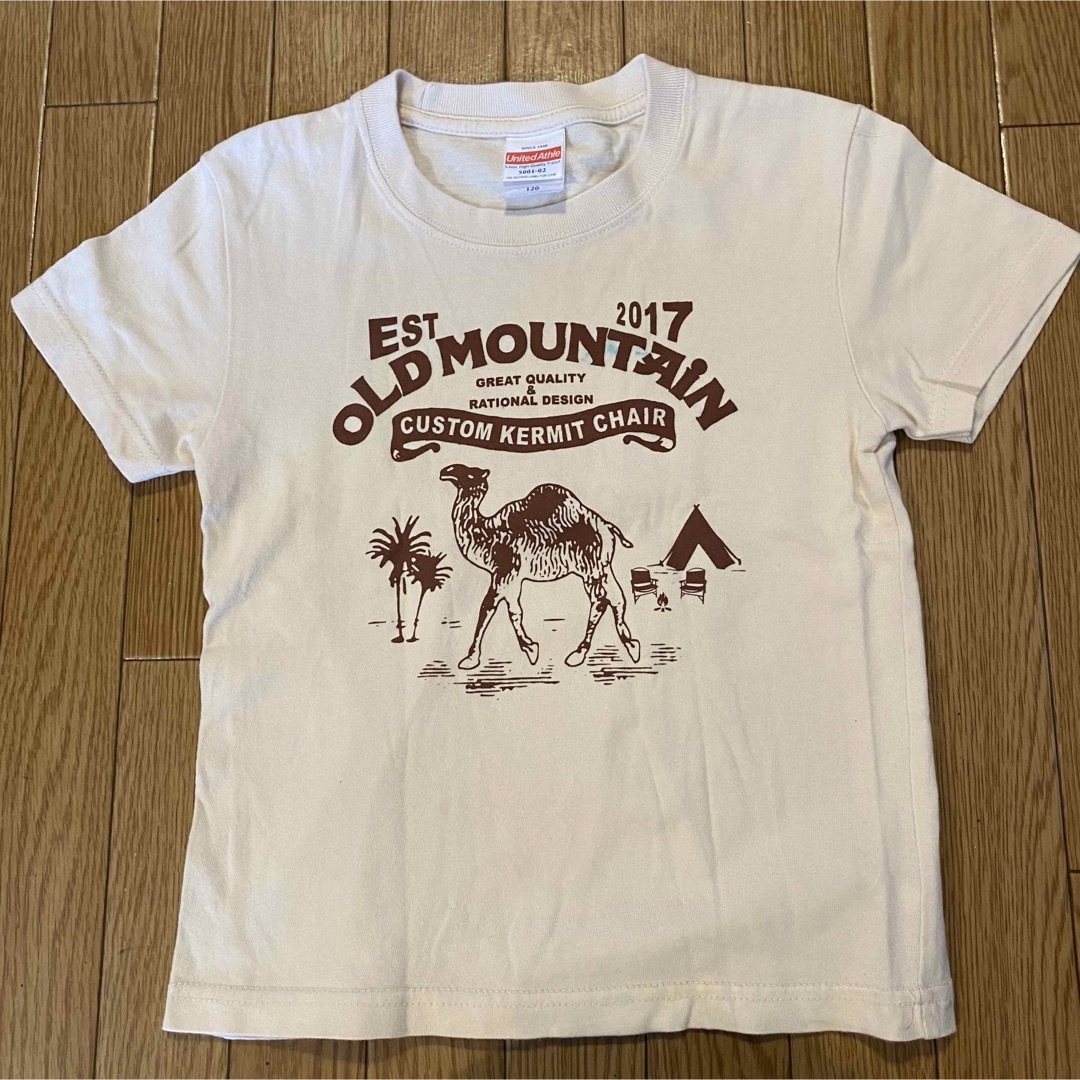 オールドマウンテン キッズ Tシャツ 120 oldmountain ラクダ キッズ/ベビー/マタニティのキッズ服男の子用(90cm~)(Tシャツ/カットソー)の商品写真