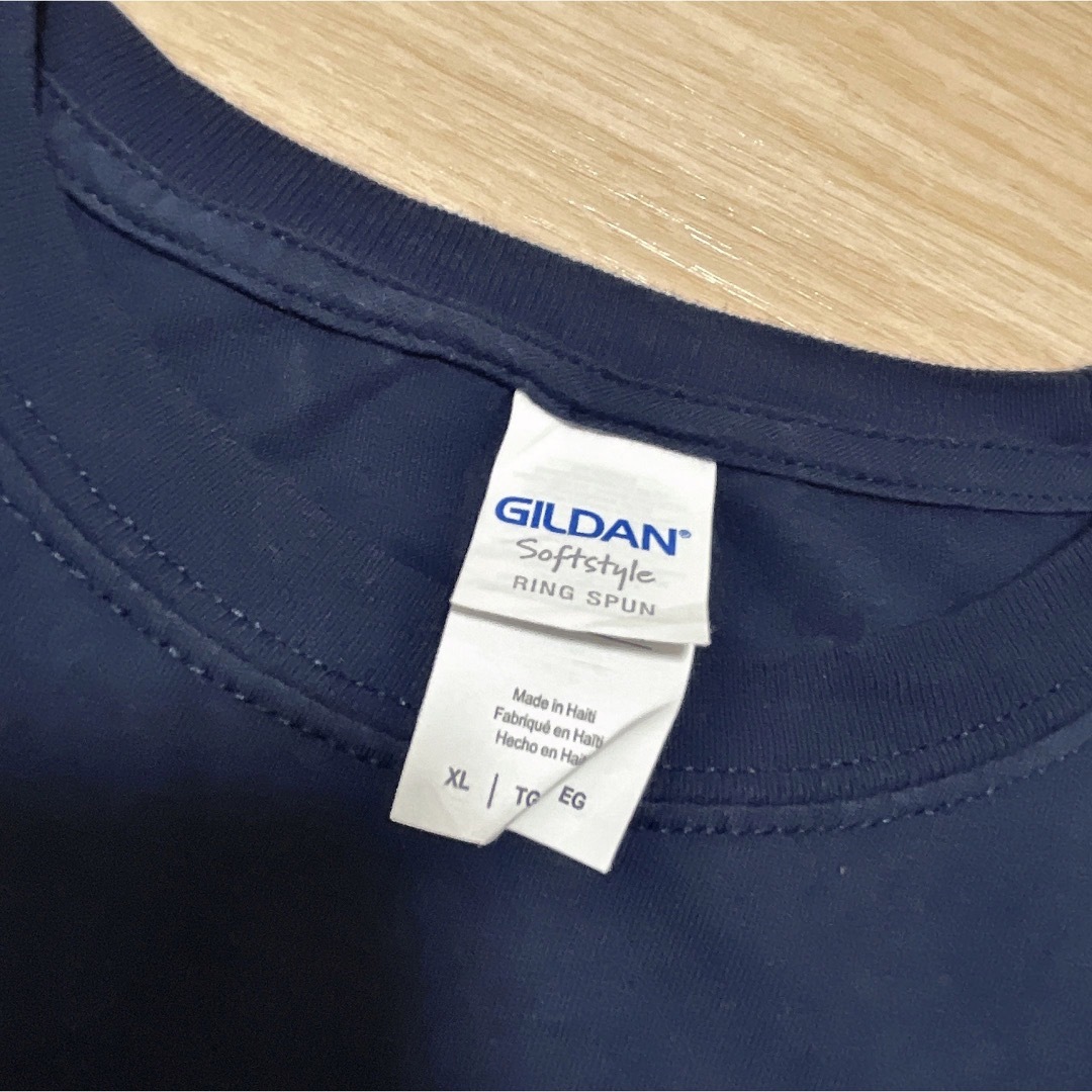 GILDAN(ギルタン)のUSA古着　GILDAN　Tシャツ　XL　ネイビー　紺　プリント　ロゴ　コットン メンズのトップス(Tシャツ/カットソー(半袖/袖なし))の商品写真