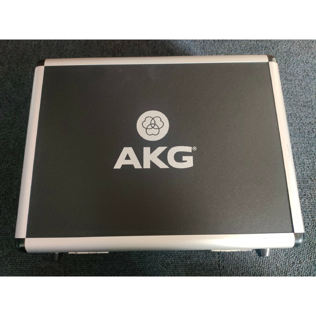 AKG(アーカーゲー)のAKG コンデンサ型マイク C214 楽器のレコーディング/PA機器(マイク)の商品写真