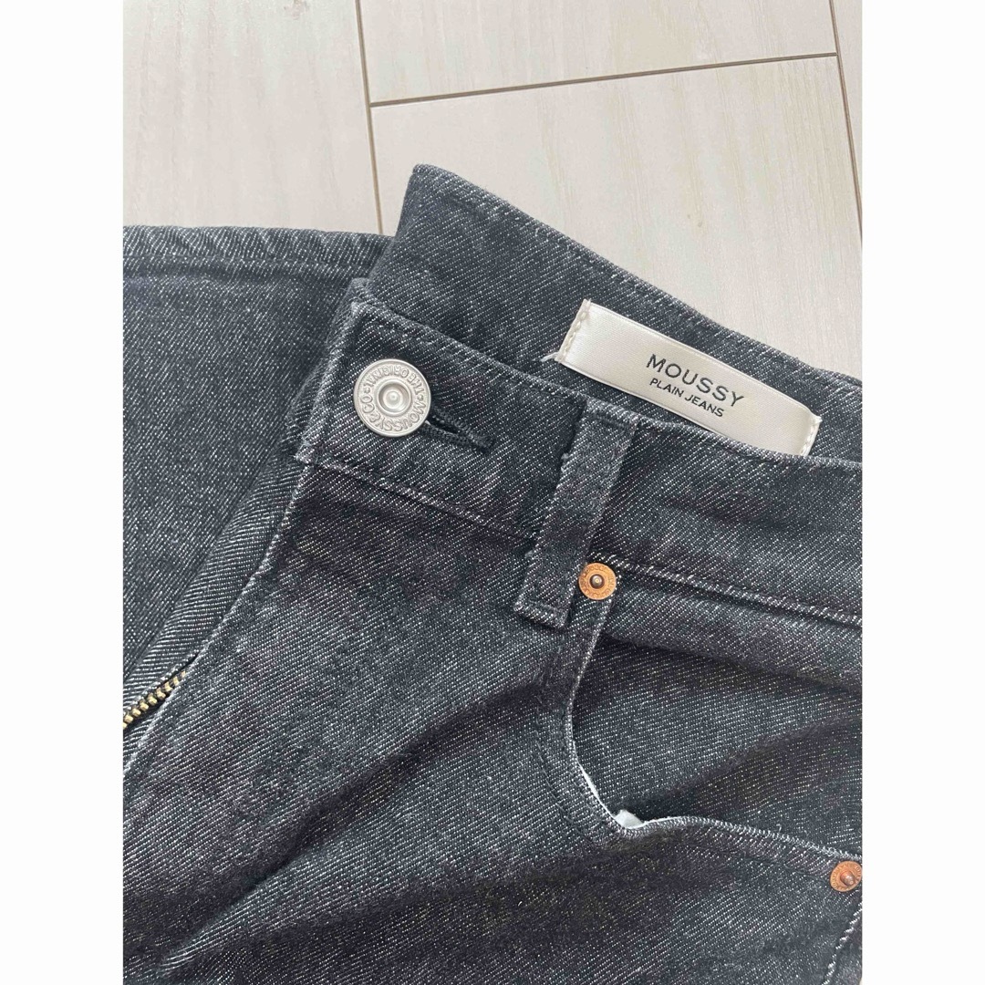 moussy(マウジー)のMOUSSY PLAIN JEANS STRAIGHT  レディースのパンツ(デニム/ジーンズ)の商品写真