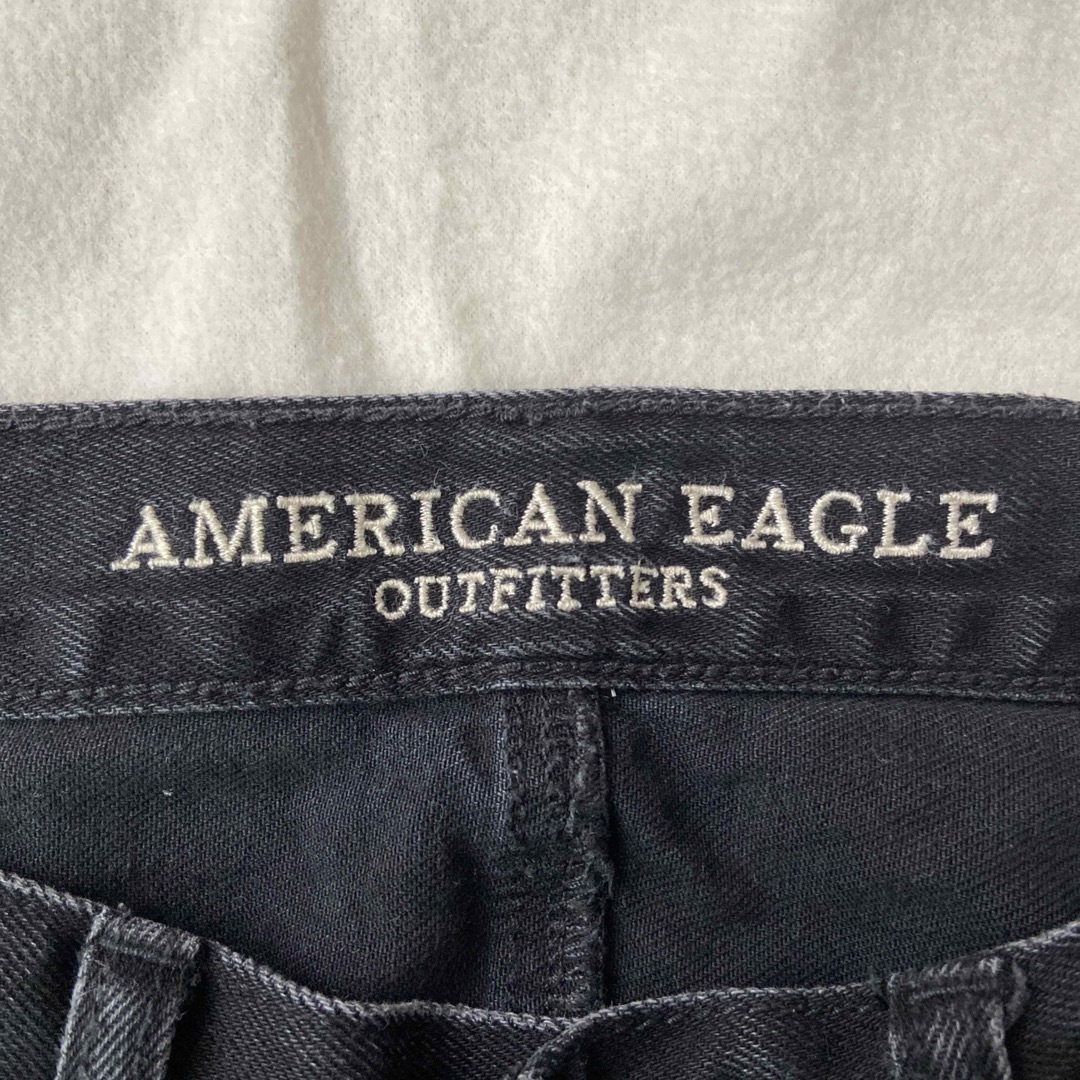 AMERICAN EAGLE （アメリカンイーグル）　ダメージショートパンツ　黒 レディースのパンツ(ショートパンツ)の商品写真