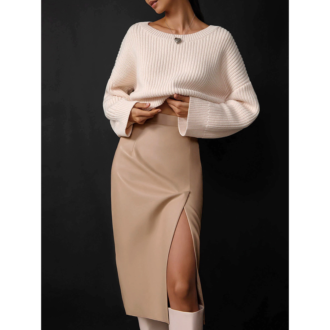 レディーススカート　M ベージュ　フェイクレザー　アーバンシック　高級感 レディースのスカート(ひざ丈スカート)の商品写真