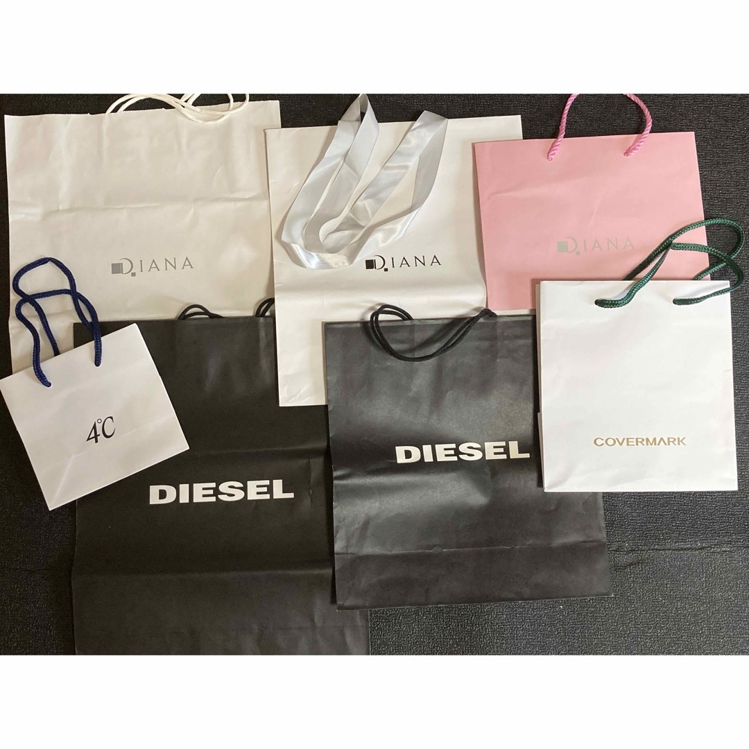 DIESEL(ディーゼル)のオシャレ系紙袋　ブランド紙袋 レディースのバッグ(ショップ袋)の商品写真