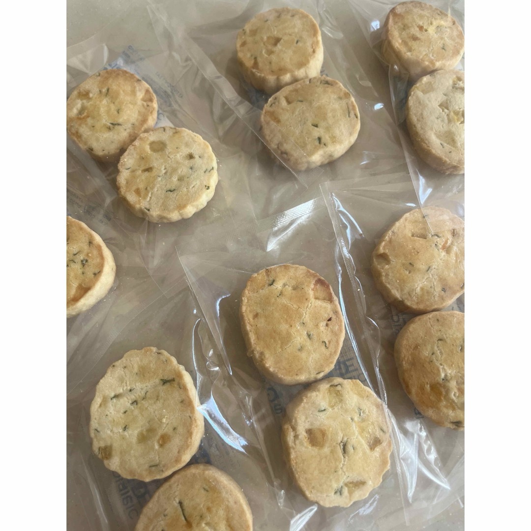 クッキー2種　計12袋　無農薬ミントと自家製ピールのクッキー　チョコクッキー 食品/飲料/酒の食品(菓子/デザート)の商品写真