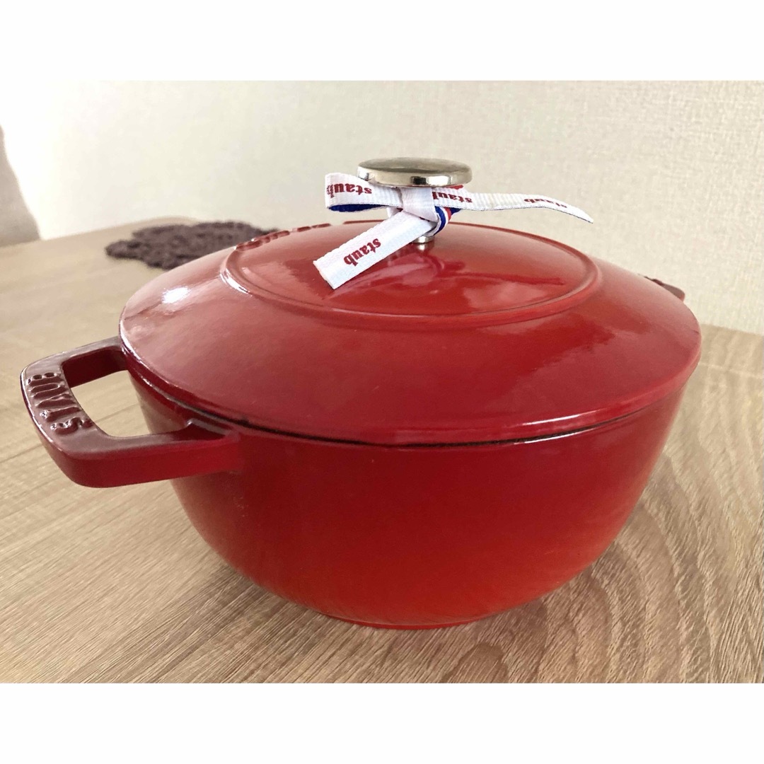 STAUB(ストウブ)鍋　ワナベ　18cm レッド インテリア/住まい/日用品のキッチン/食器(鍋/フライパン)の商品写真