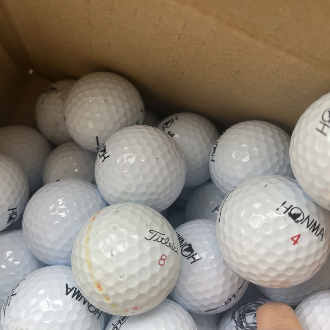 本間ゴルフ(ホンマゴルフ)のHONMAホンマゴルフボール62個ロストボール スポーツ/アウトドアのゴルフ(その他)の商品写真