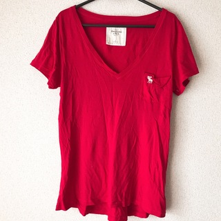 アバクロンビーアンドフィッチ(Abercrombie&Fitch)のAbercrombie&Fitch アバクロ　Tシャツ　ポケット　刺繍ロゴ　赤(Tシャツ(半袖/袖なし))