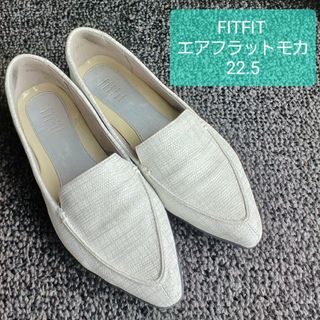 フィットフィット(fitfit)の白パンプス(ローファー/革靴)