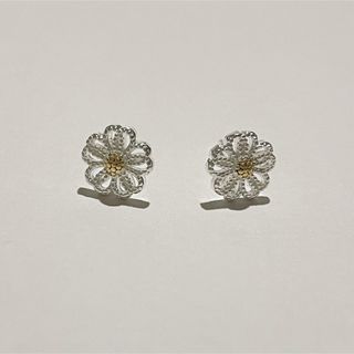 フラワーピアス(ピアス)