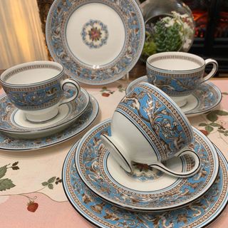 ウェッジウッド(WEDGWOOD)のウェッジウッド  フロレンティーン　ターコイズ　リーカップ＆ソーサー　プレート(食器)