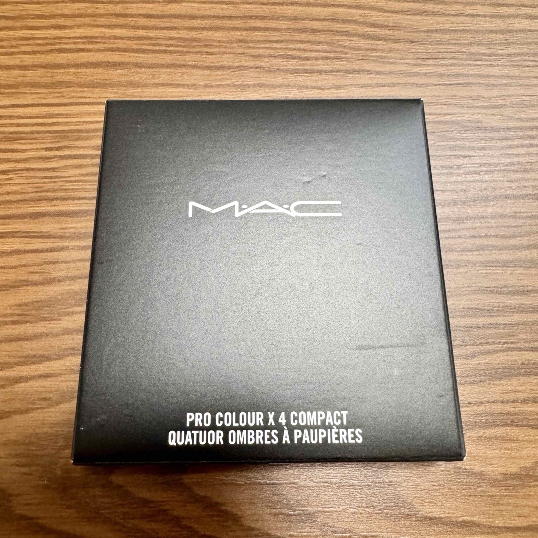 MAC(マック)のMAC 新品 シャドウケース 4色 PRO COLOUR ×4 COMPACT コスメ/美容のベースメイク/化粧品(アイシャドウ)の商品写真