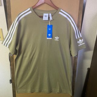 アディダス(adidas)の【新品】adidas originals 3ストライプ Tシャツ 2XLサイズ(Tシャツ/カットソー(半袖/袖なし))