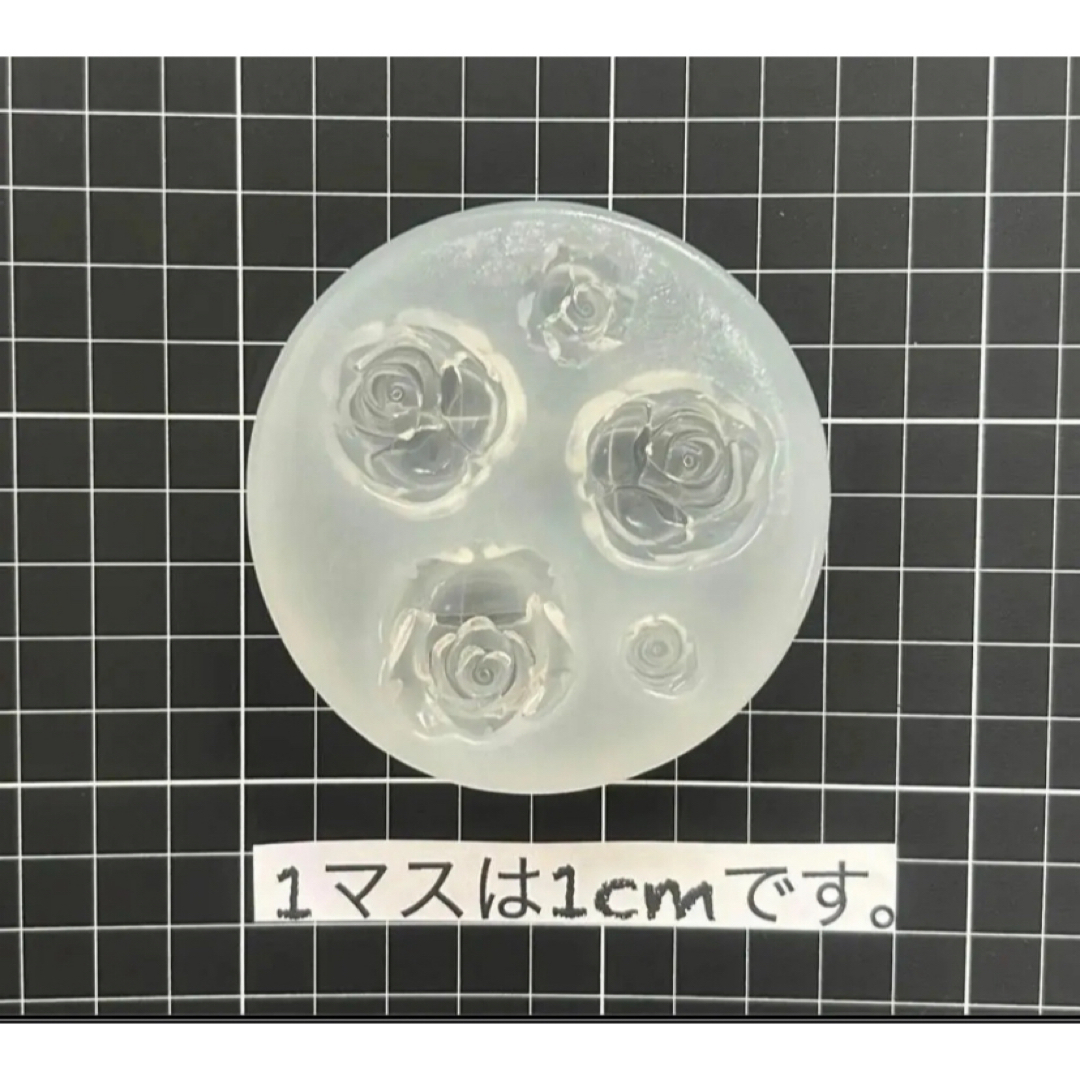 シリコンモールド　バラ　5種作り　薔薇　蕾　花　フラワー　レジン型　粘土　装飾 ハンドメイドの素材/材料(各種パーツ)の商品写真