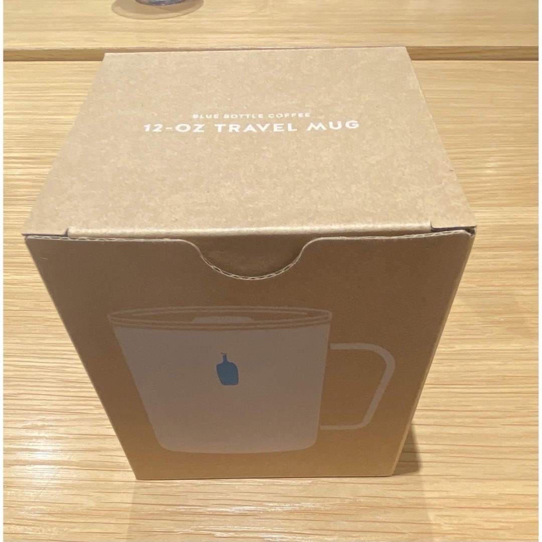 Blue Bottle Coffee(ブルーボトルコーヒー)のブルーボトルコーヒー × KYNE ホワイトトラベルマグ　ビニール袋付 インテリア/住まい/日用品のキッチン/食器(タンブラー)の商品写真