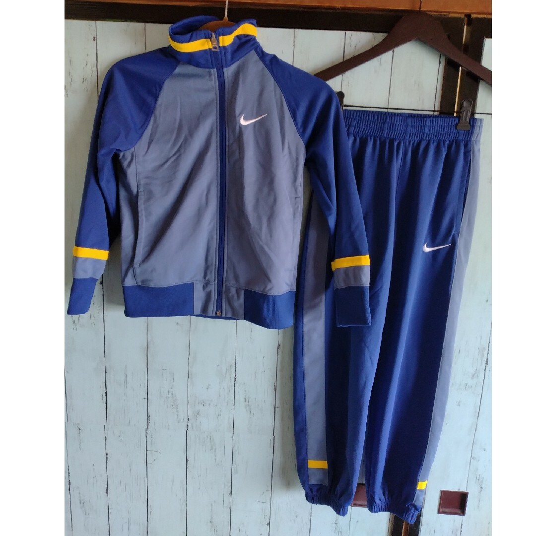 NIKE(ナイキ)のナイキ　ジャージ上下 キッズ/ベビー/マタニティのキッズ服男の子用(90cm~)(その他)の商品写真