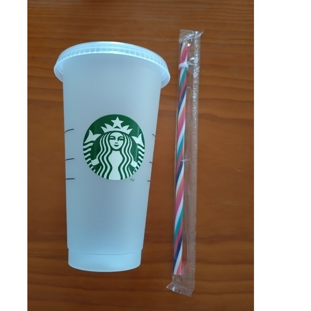 Starbucks(スターバックス)のstarbucks リユーザブルゴールドカップ インテリア/住まい/日用品のキッチン/食器(グラス/カップ)の商品写真