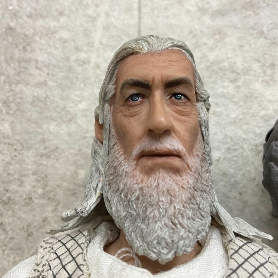 ASMUS TOYS アスモストイズ  ロード・オブ・ザ・リング 1/6 COLLECTIBLE ACTION FIGURE GANDALF THE WHITE ガンダルフ アクション フィギュア エンタメ/ホビーのフィギュア(SF/ファンタジー/ホラー)の商品写真